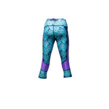 Penny multi print peacock feather Capri Leggings